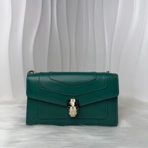 BVLGARI Serpenti Forever Shoulder Bag Emerald Green Calfskin